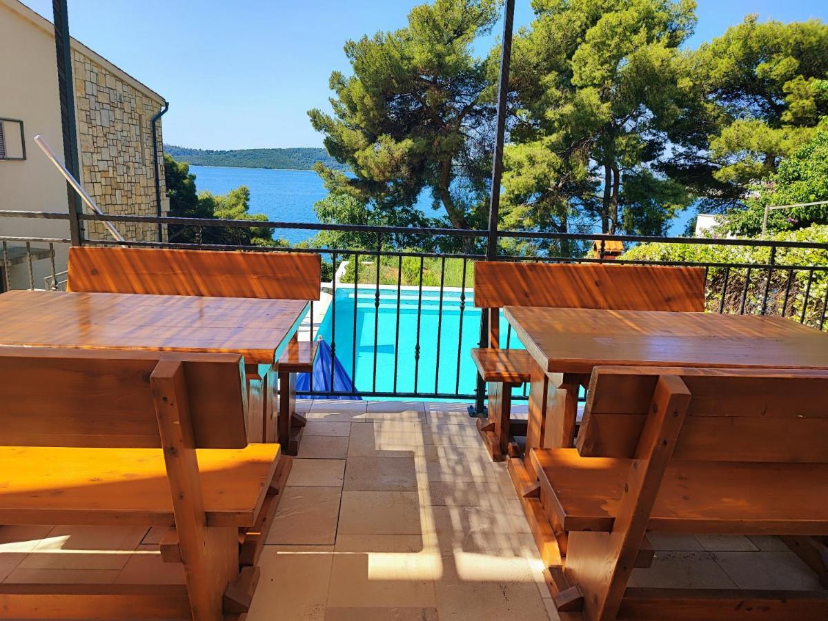 Villa Penava, Private Beach, Pool And 7Min To Trogir Eksteriør billede