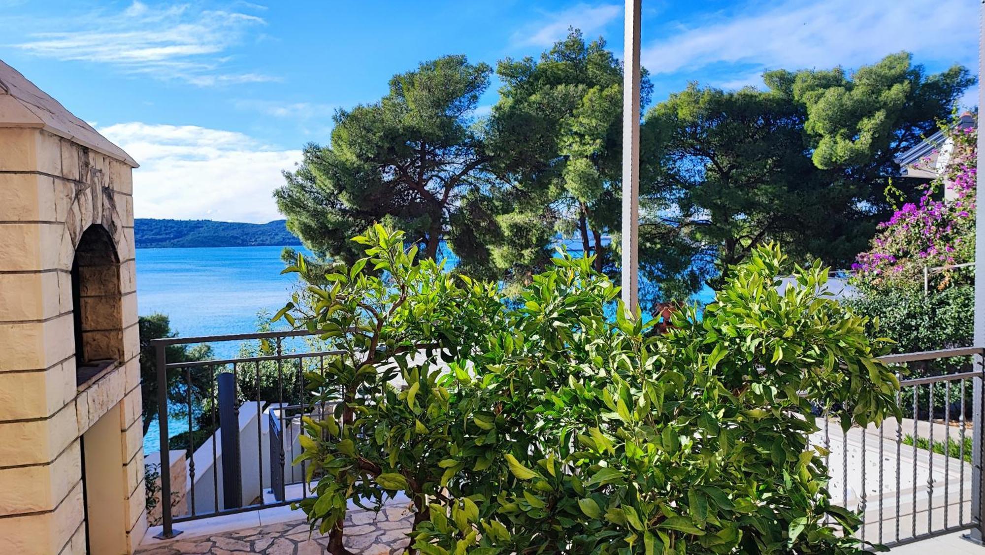 Villa Penava, Private Beach, Pool And 7Min To Trogir Eksteriør billede