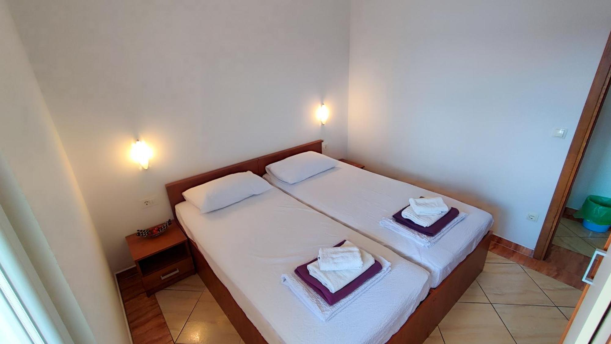 Villa Penava, Private Beach, Pool And 7Min To Trogir Værelse billede