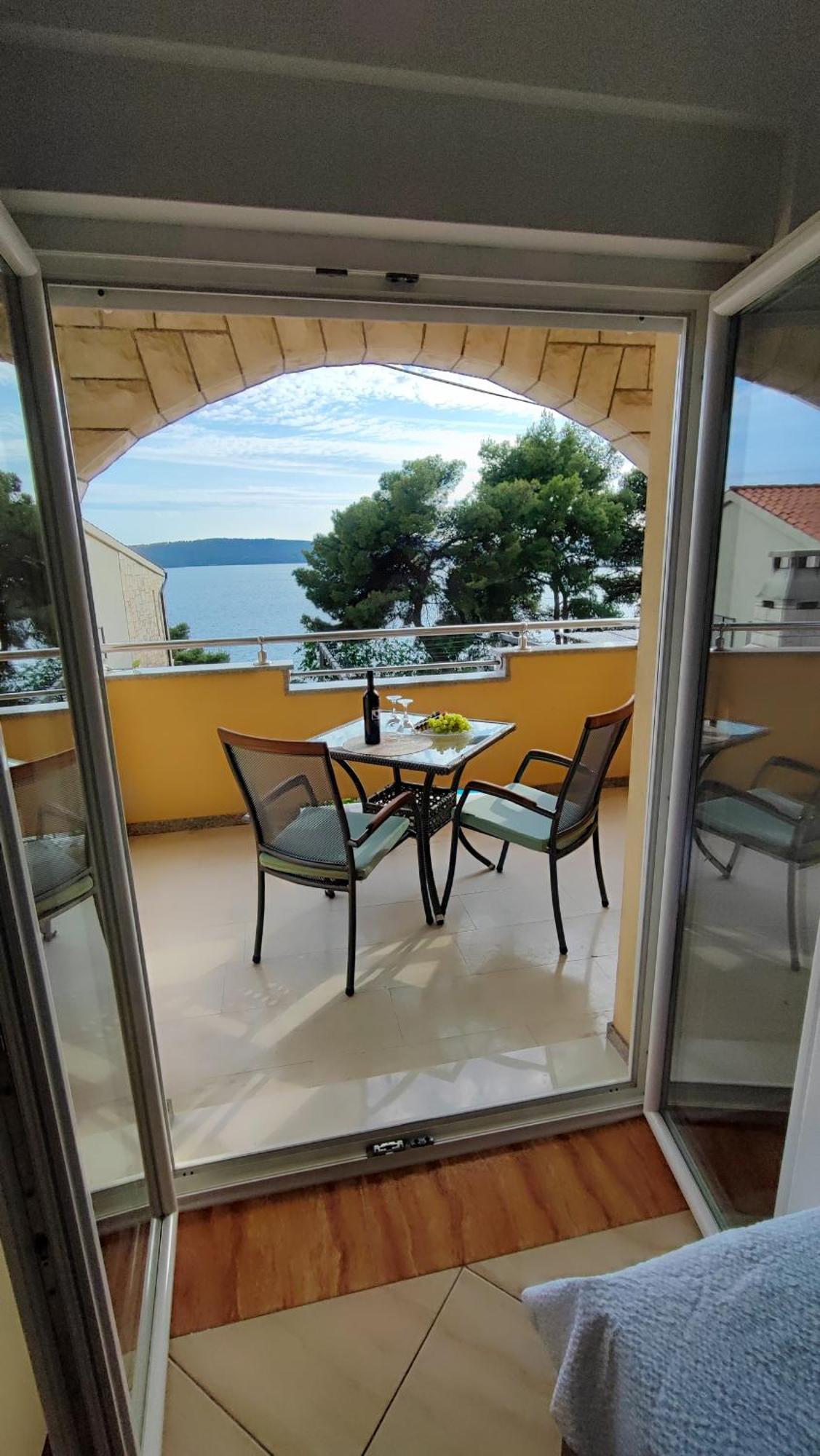 Villa Penava, Private Beach, Pool And 7Min To Trogir Værelse billede