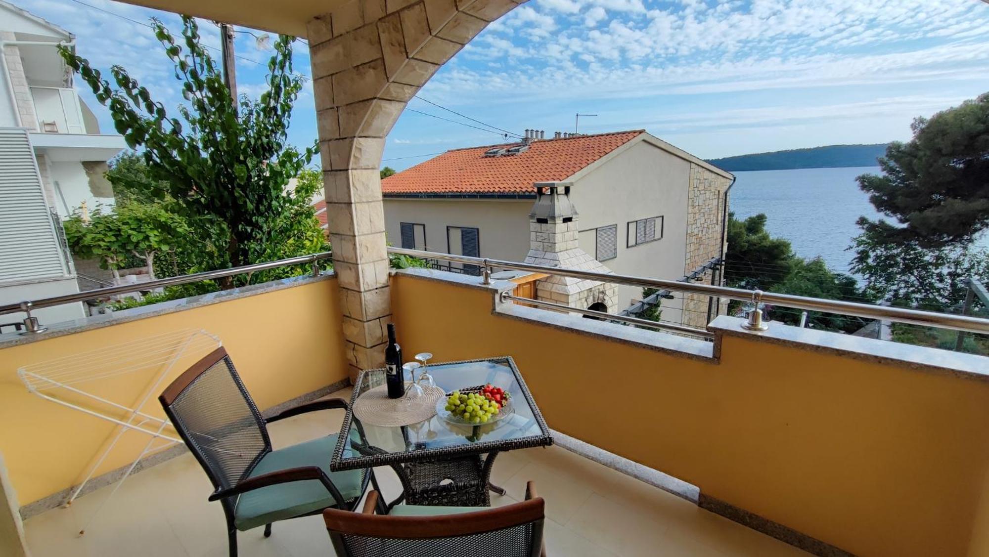 Villa Penava, Private Beach, Pool And 7Min To Trogir Værelse billede