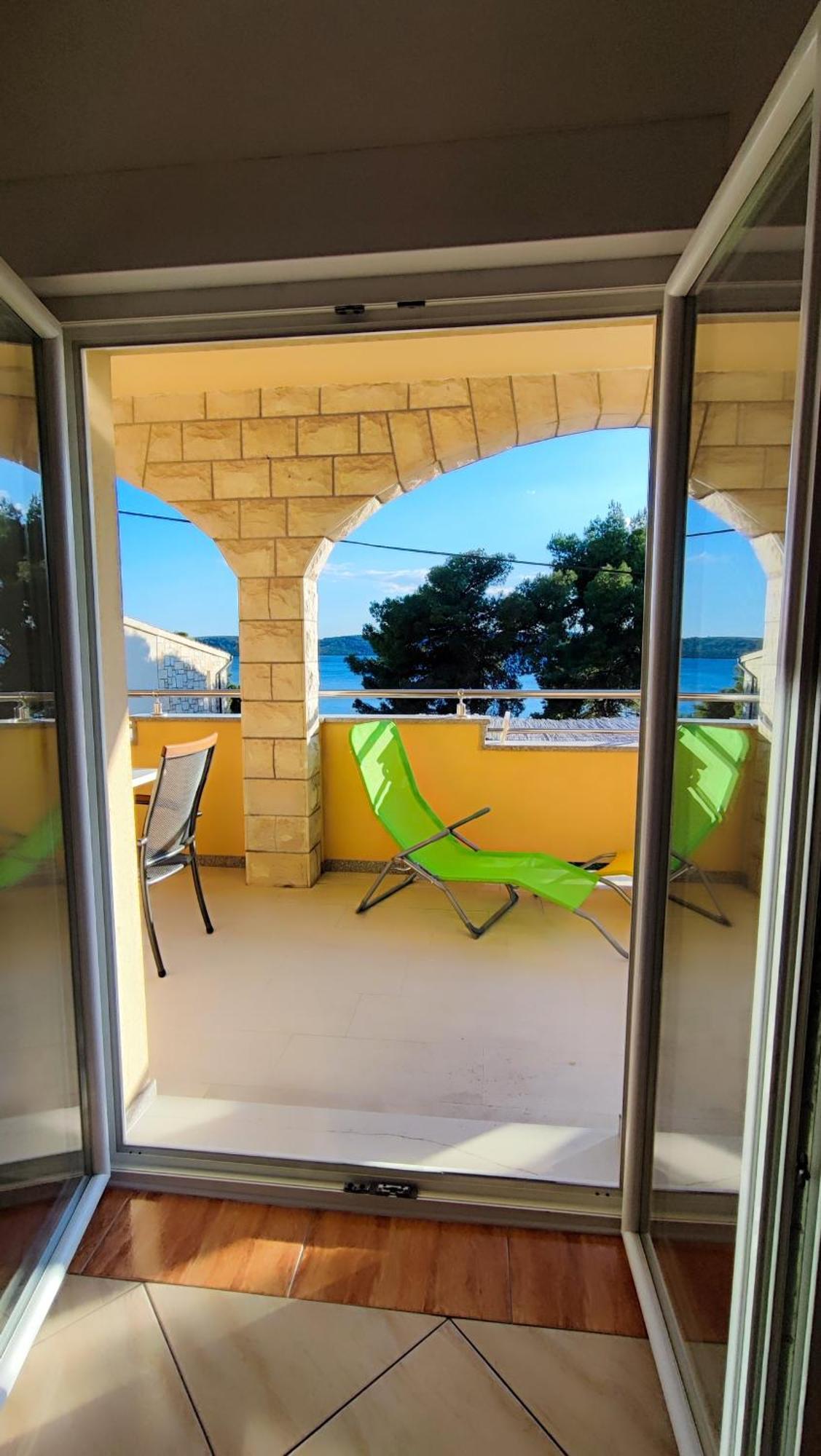Villa Penava, Private Beach, Pool And 7Min To Trogir Værelse billede
