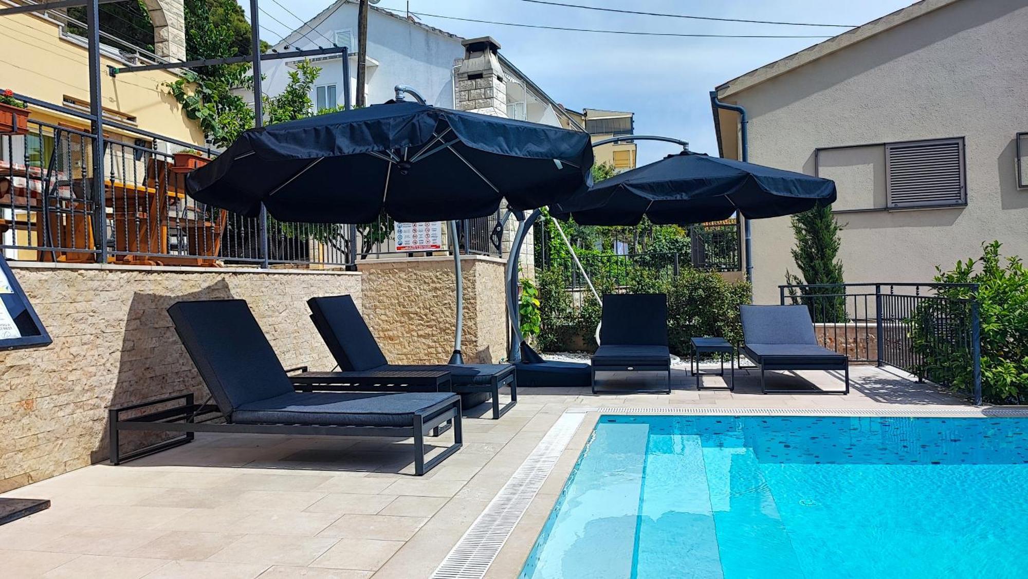 Villa Penava, Private Beach, Pool And 7Min To Trogir Eksteriør billede